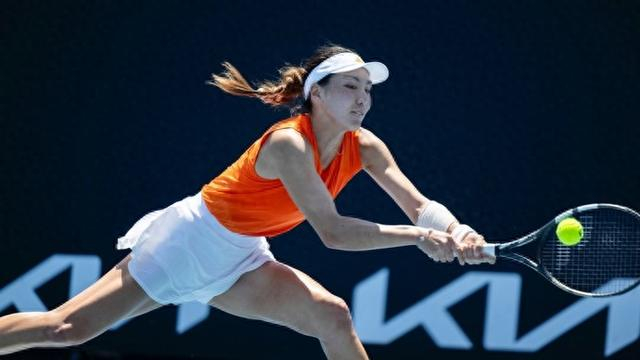 v体育-短板变利刃！王欣瑜凭技术革新叩开澳网32强大门|底线|奥斯塔彭科|卡利尼娜|法网|发球_新浪体育_新浪新闻