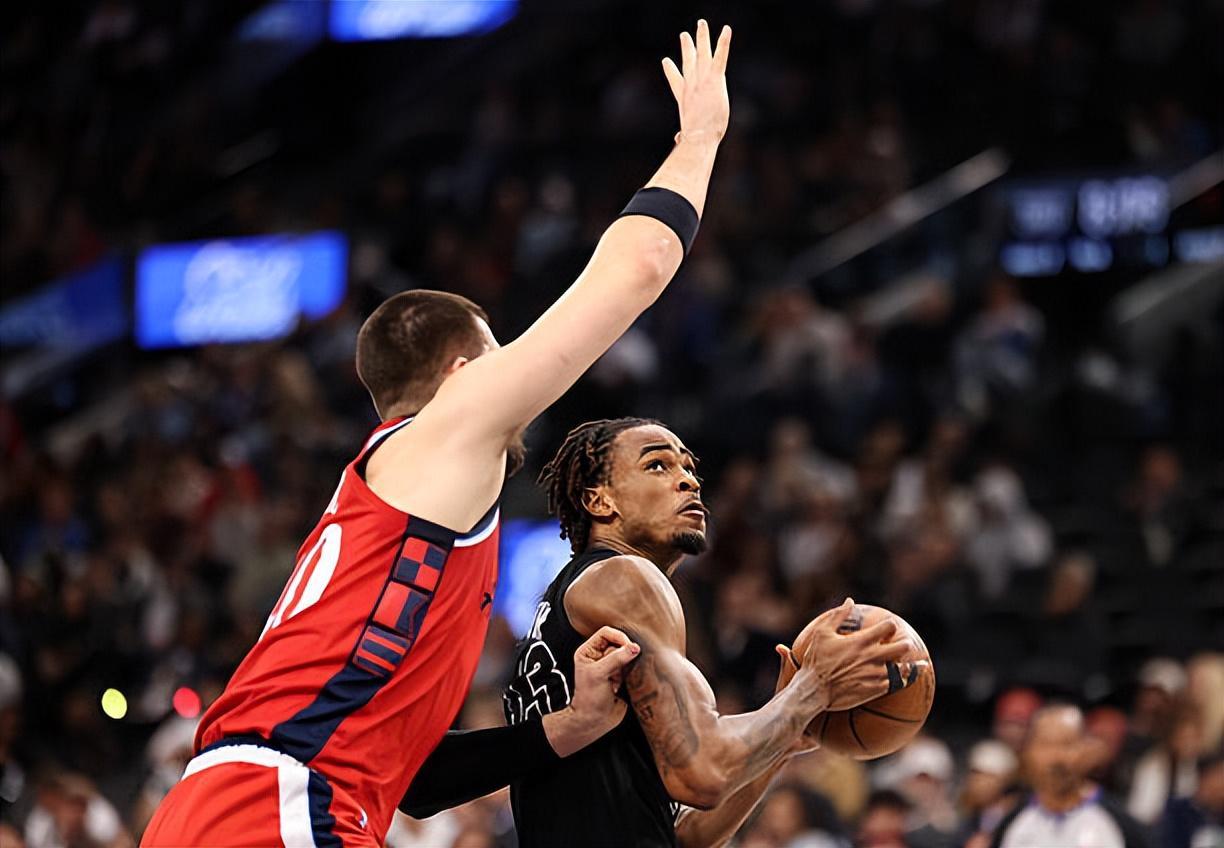 v站体育-被快船各种打爆！篮网先发中锋近段时间的状态实在是太不稳定了？